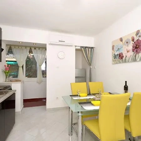 Centre Of With 2 Bedrooms アパート